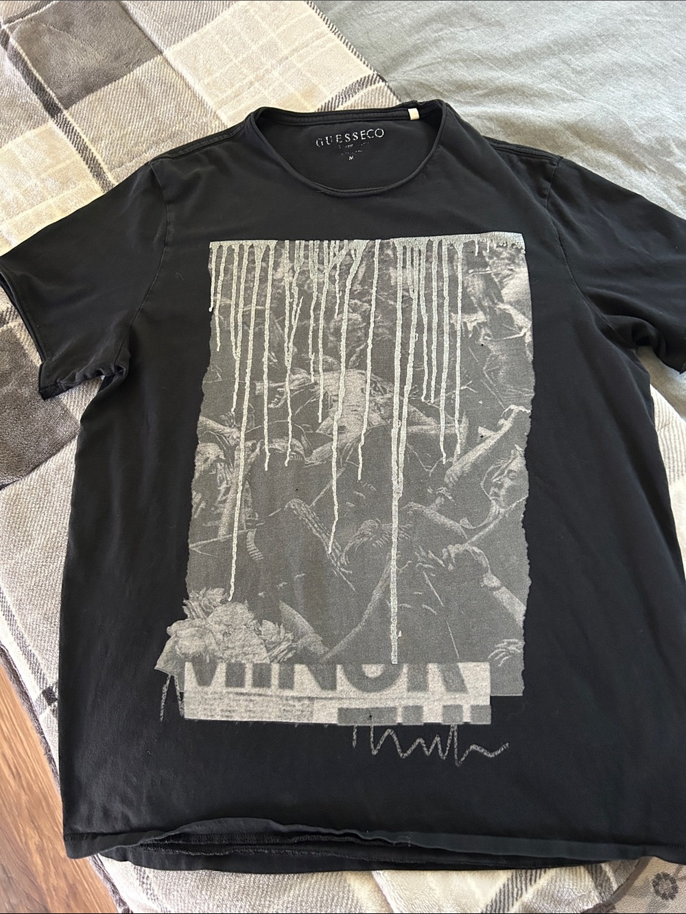 GUESS Black Short Sleeve Tee with Gray Graphic Front Print